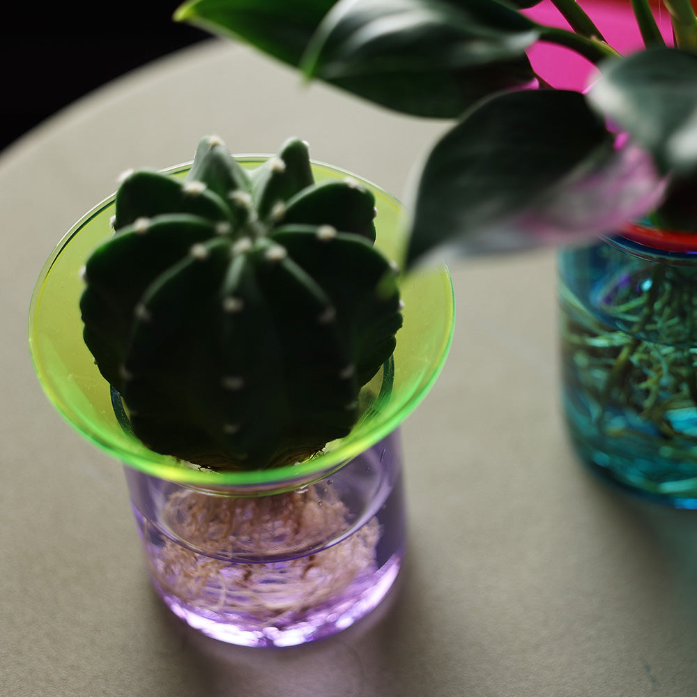 未使用☆バカラ☆TOURNESOL☆大型フラワーベース☆ 上下セパレート構造 ネオンカラーのガラス製フラワーベース GLOW GROW