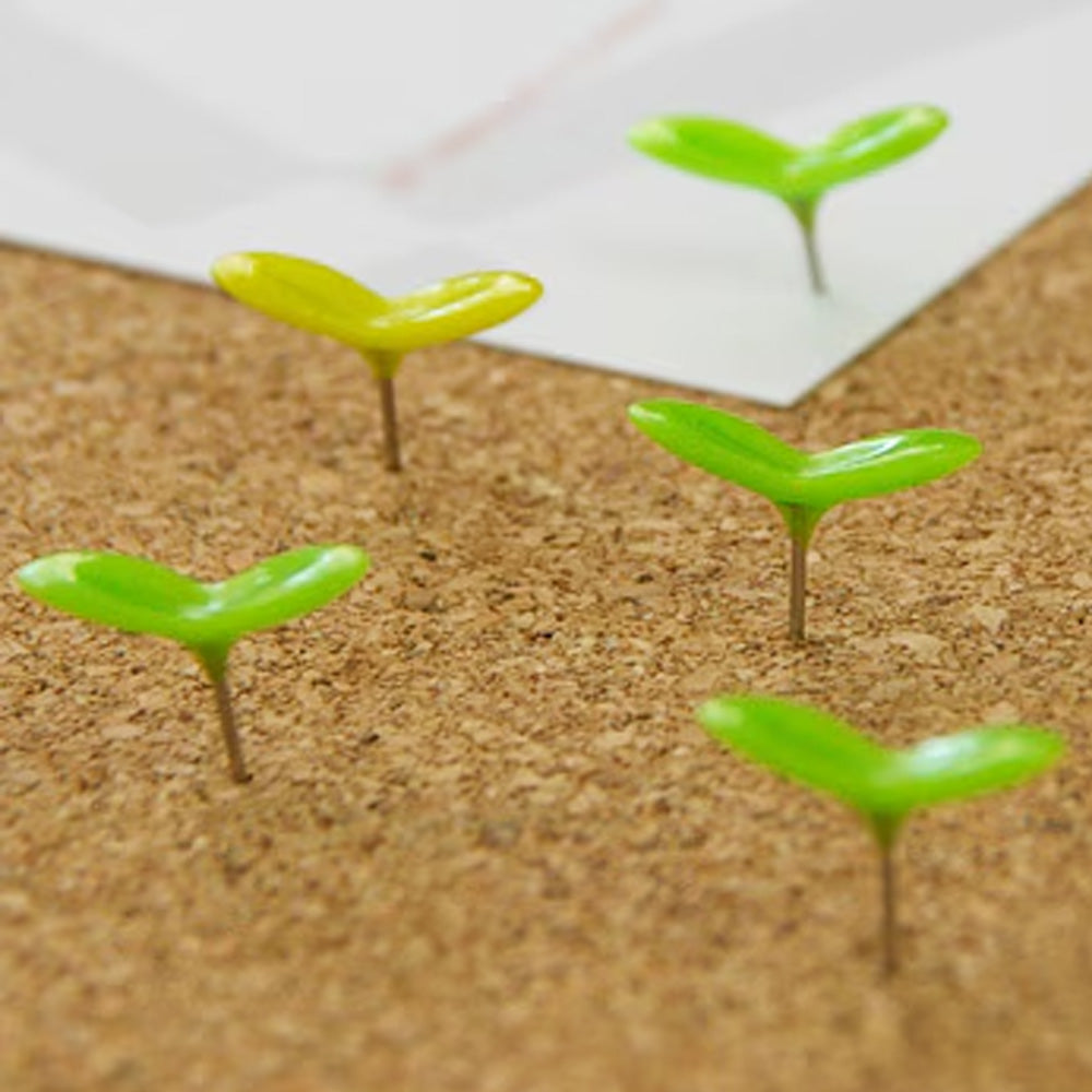小さな新芽が顔を出したような、かわいいフォルムのプッシュピン Green Pin（グリーンピン）5本セット