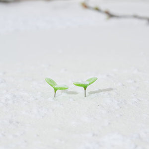 小さな新芽が顔を出したような、かわいいフォルムのプッシュピン Green Pin（グリーンピン）5本セット