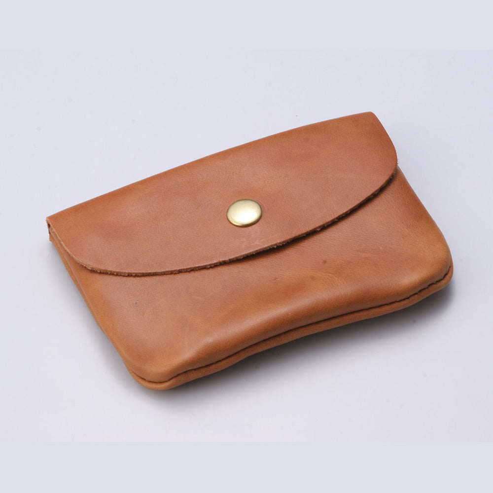 手のひらに収まるコンパクトなサイズの財布 Hawk Multi Mini Wallet