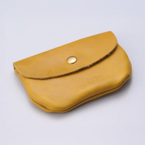 手のひらに収まるコンパクトなサイズの財布 Hawk Multi Mini Wallet