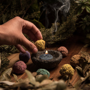 自己浄化とエネルギーの自己治癒のための香りの宝石 INCENSE BOX SMALL BOMB x4 ／Sagrada Madre（サグラダマドレ）