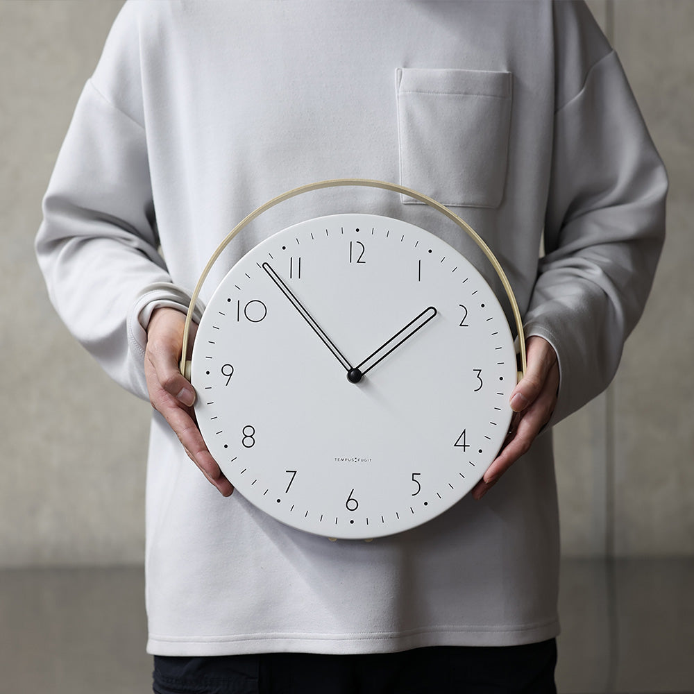 どんな角度からも見やすく調整できる時計 iNE（イネ） – MAG. online shop