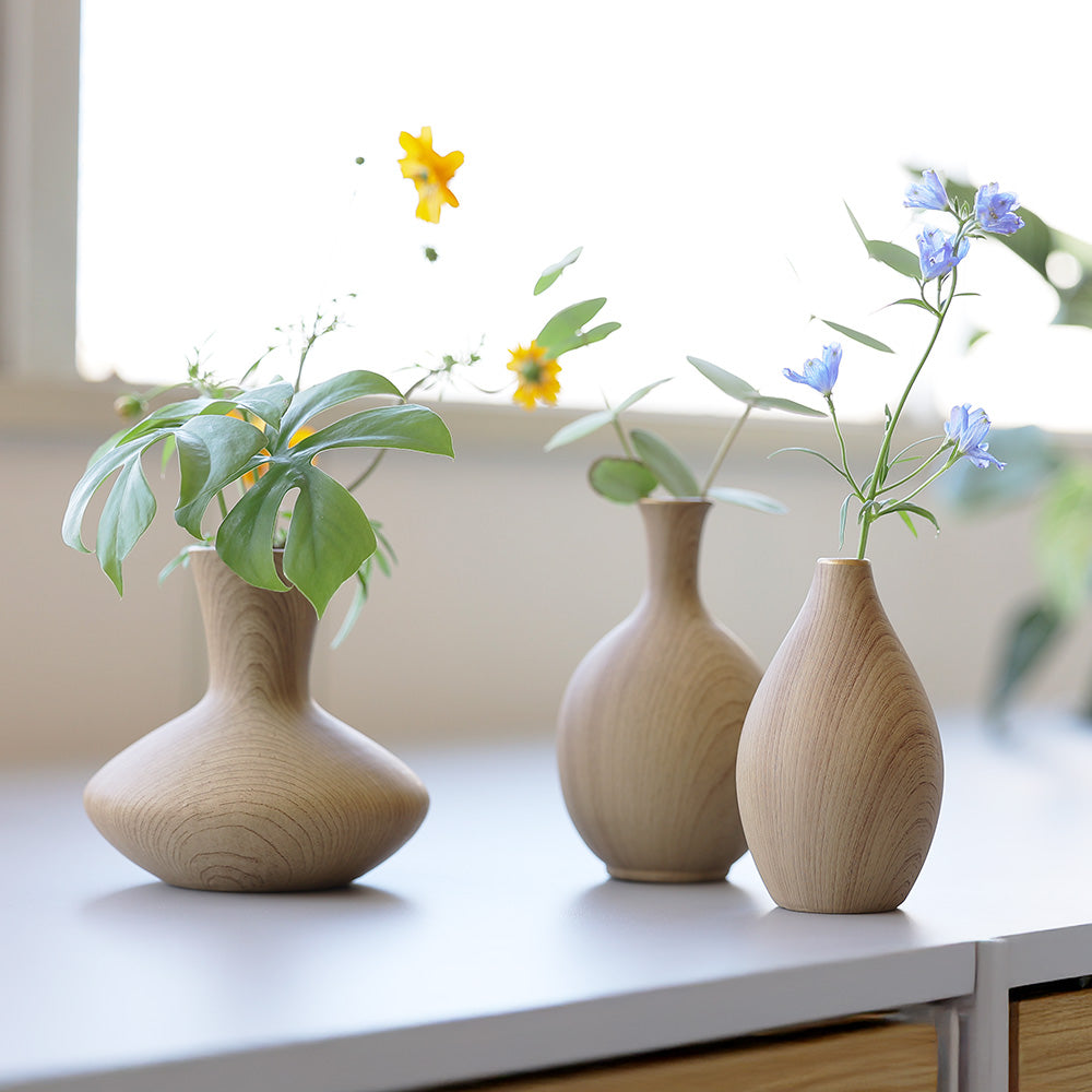 木の模様を丁寧にプリントした陶器製の一輪挿し KOKKOLA（コッコラ