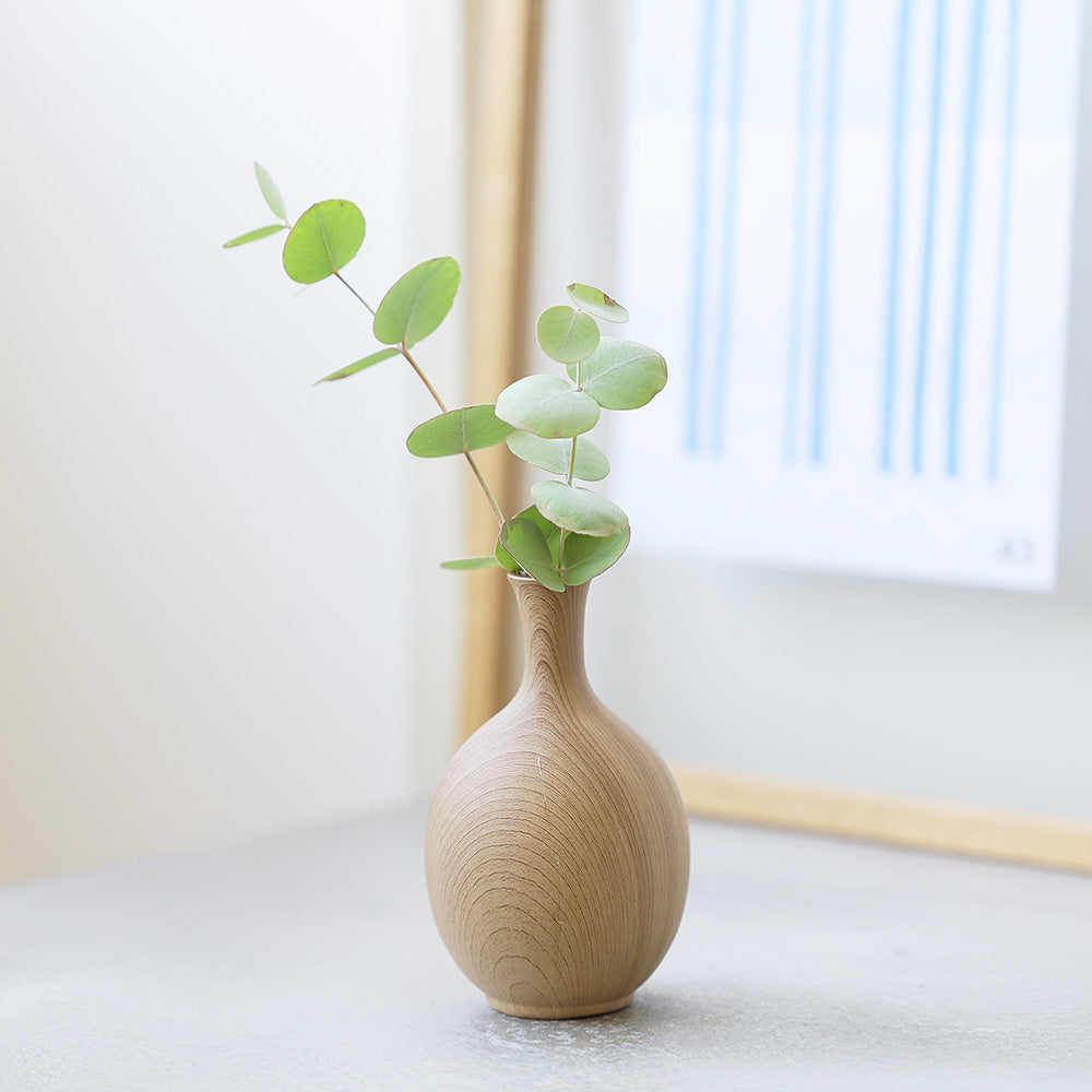 木の模様を丁寧にプリントした陶器製の一輪挿し KOKKOLA（コッコラ