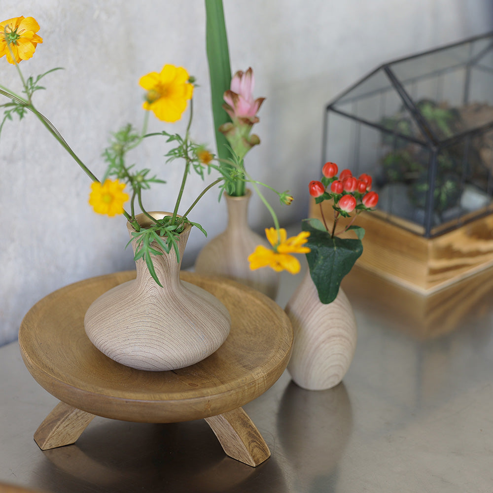 木の模様を丁寧にプリントした陶器製の一輪挿し KOKKOLA（コッコラ