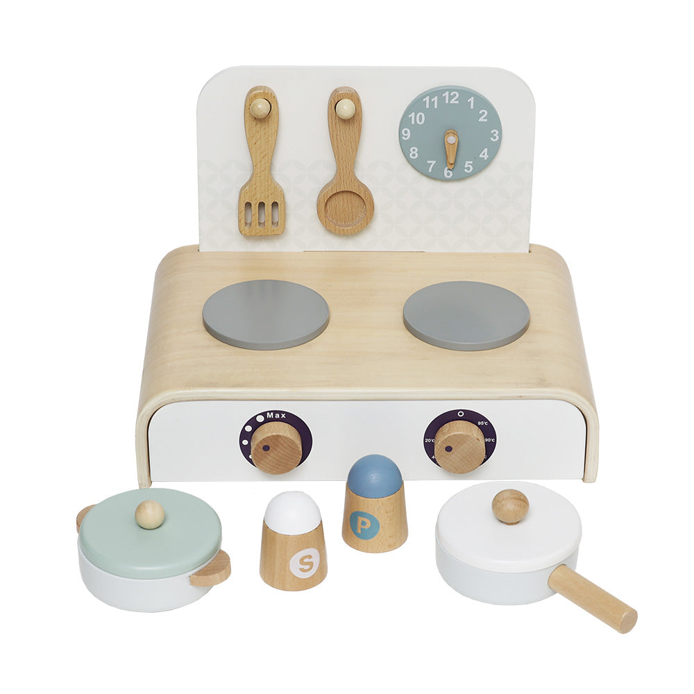 音も動きも楽しい、お子さまの創造力を引き出す木製のキッチン