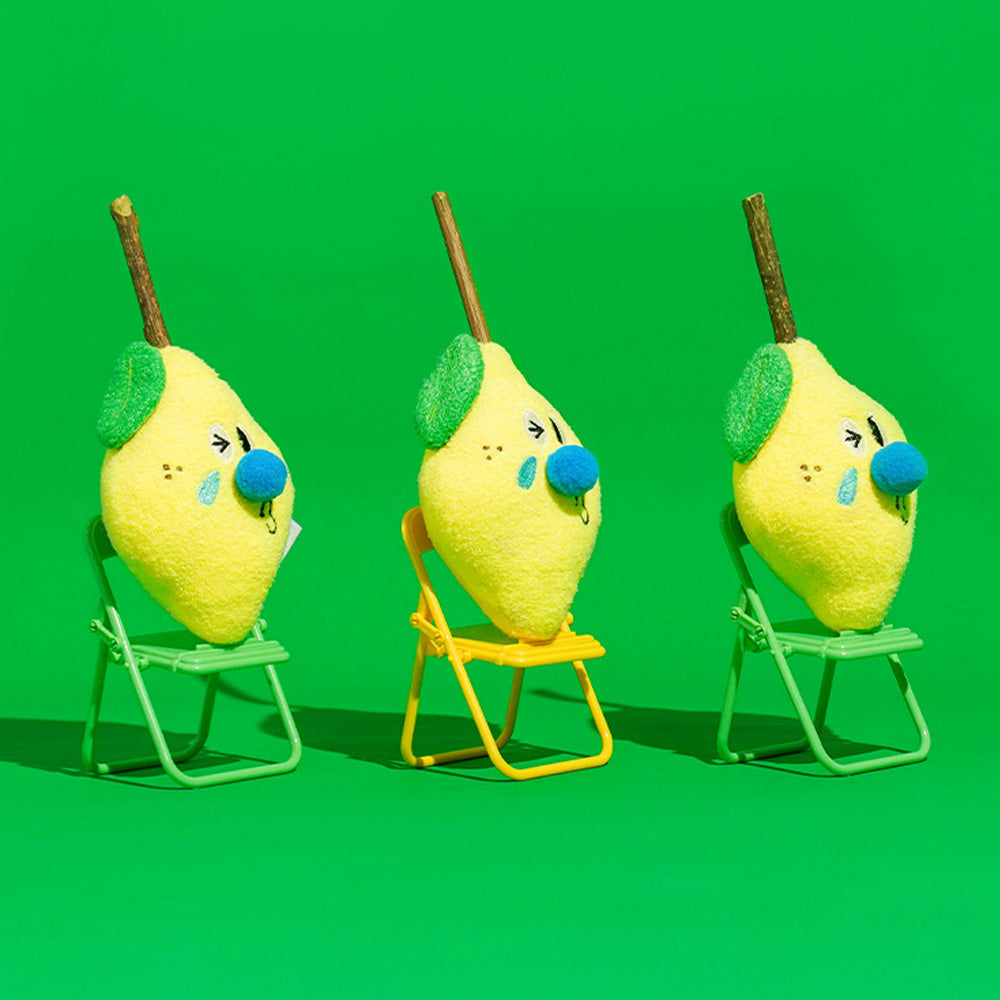 猫が好むマタタビが入ったレモンのおもちゃ LEMON MATATABI TOY – MAG