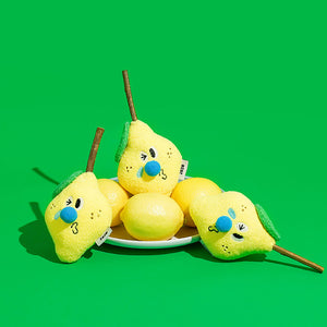 猫が好むマタタビが入ったレモンのおもちゃ LEMON MATATABI TOY