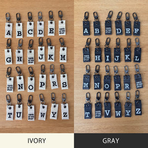 大切なアイテムをしっかりアピールできるタグ LETTER CHARM