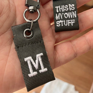 大切なアイテムをしっかりアピールできるタグ LETTER CHARM