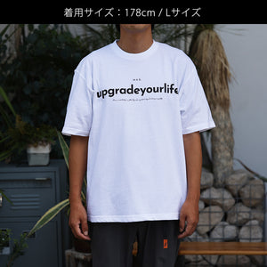 【MAG.オリジナル】Tシャツ UPGRADE YOUR LIFE