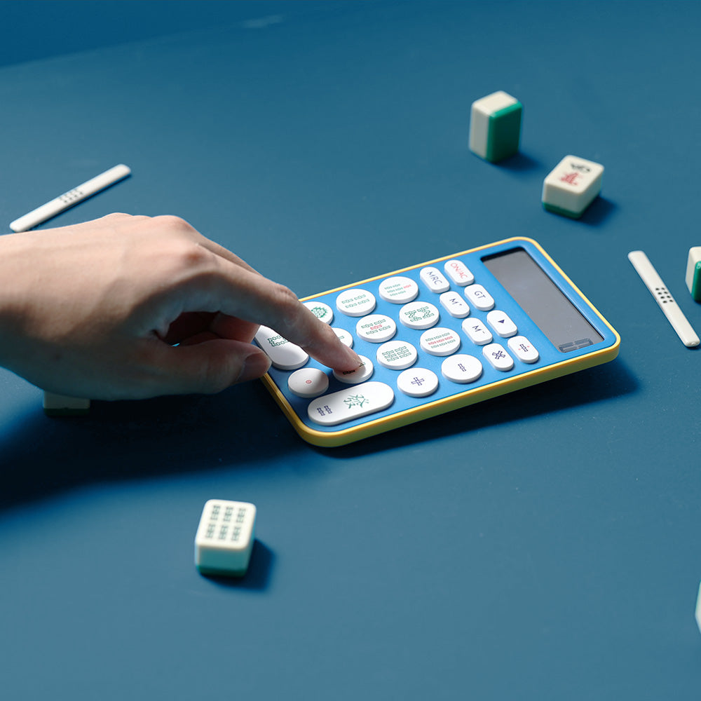 ピンズ マンズ デザインのボタンが特徴的な麻雀電卓 MAHJONG DENTAKU