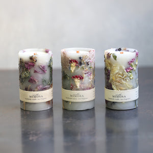 本物のカーネーションを閉じ込めた、華やかで上品なデザインのキャンドル MIMOSA Flower Candle Carnation