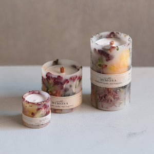 本物のカーネーションを閉じ込めた、華やかで上品なデザインのキャンドル MIMOSA Flower Candle Carnation