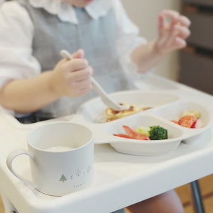 100%トウモロコシ由来のエコフレンドリーな子ども向け食器セット MY FIRST PLATE（マイ ファースト プレート）