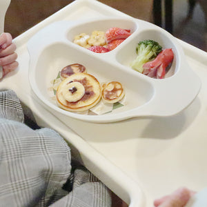 100%トウモロコシ由来のエコフレンドリーな子ども向け食器セット MY FIRST PLATE（マイ ファースト プレート）