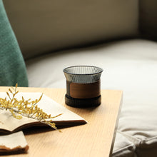 画像をギャラリービューアに読み込む, ウォルナット材のスリーブが温かい飲み物にも、冷たい飲み物にも似合う noon design cup mini（ヌーン デザインカップ ミニ）
