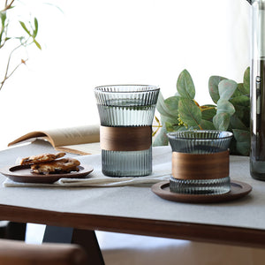 暖かみのある天然のウォルナット材をスリーブ部分に使用した noon design cup（ヌーン デザインカップ）