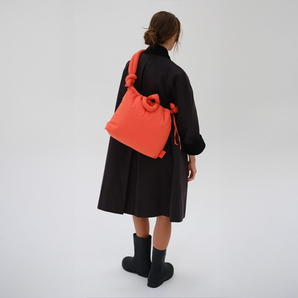 大人気 オレンド olend ona soft bag ボールド 大容量 軽量 公式】ÖLEND オレンド Ona Soft Bag バッグ Cobalt Blue – CHELSEA