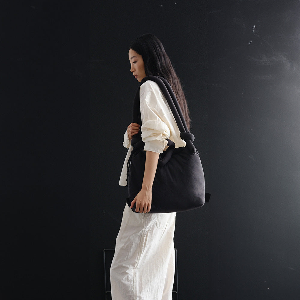 軽量で快適な使い心地 4way仕様のバッグ OLEND Ona Soft Bag – MAG