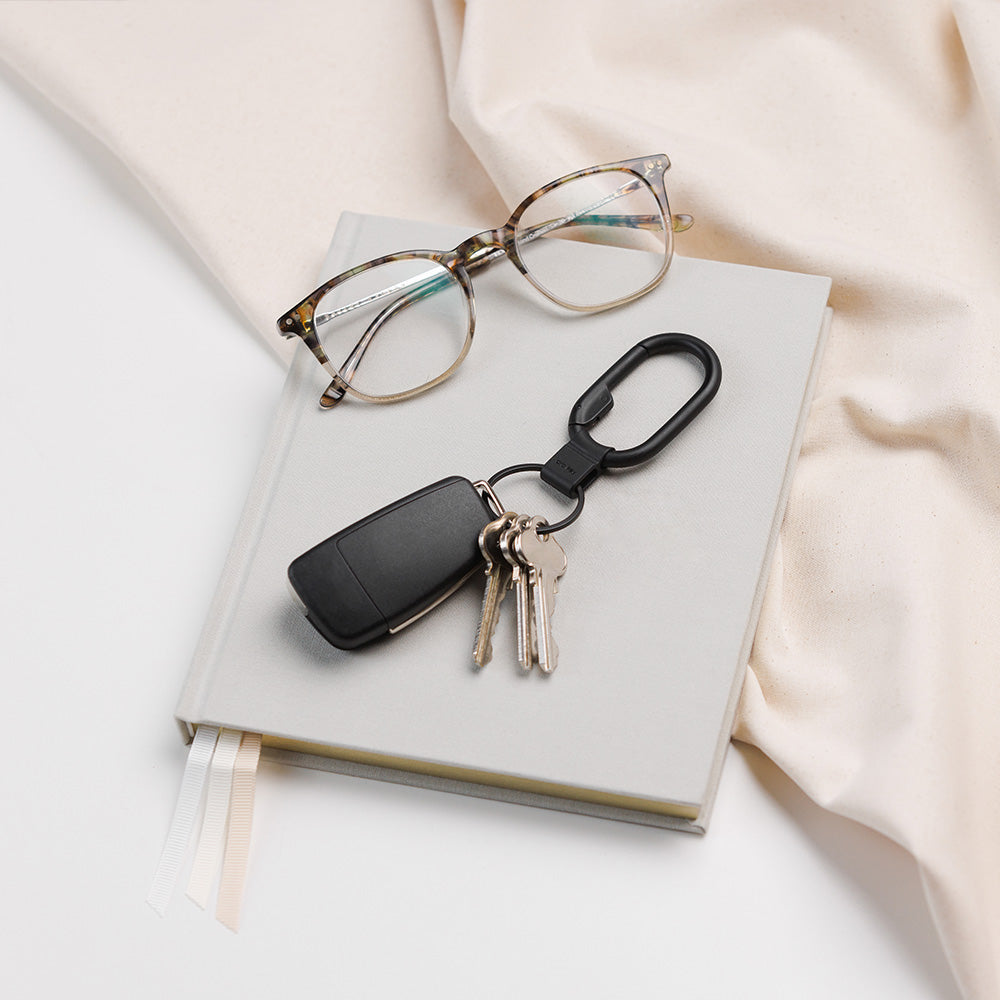 軽量でスマート、スリムにデザインされたカラビナ Orbitkey Clip Mini