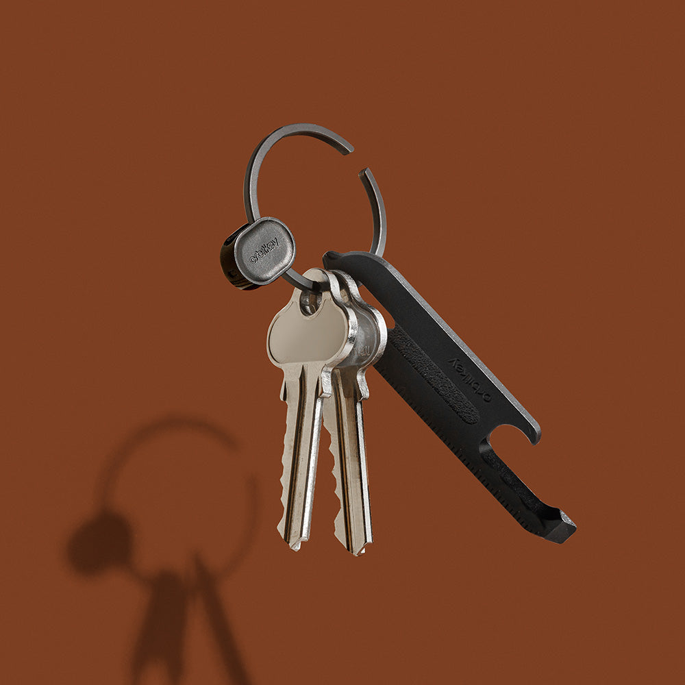 新発想の使い易いキーリング Orbitkey Ring v2（オービットキー