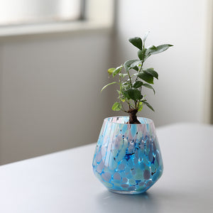 ドリッピングアートのような色鮮やかなガラスのフラワーベース PALETTE VASE（パレット ベース）