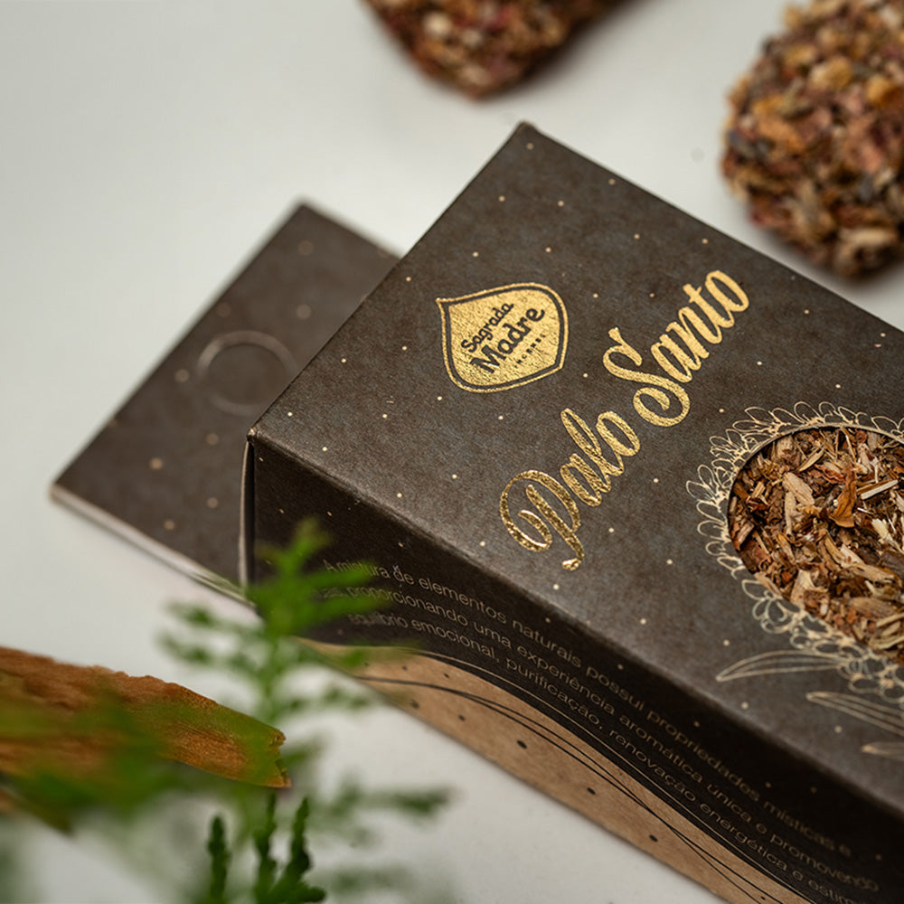 神秘的でスピリチュアルな特性を持ち、ユニークなアロマ体験を提供する