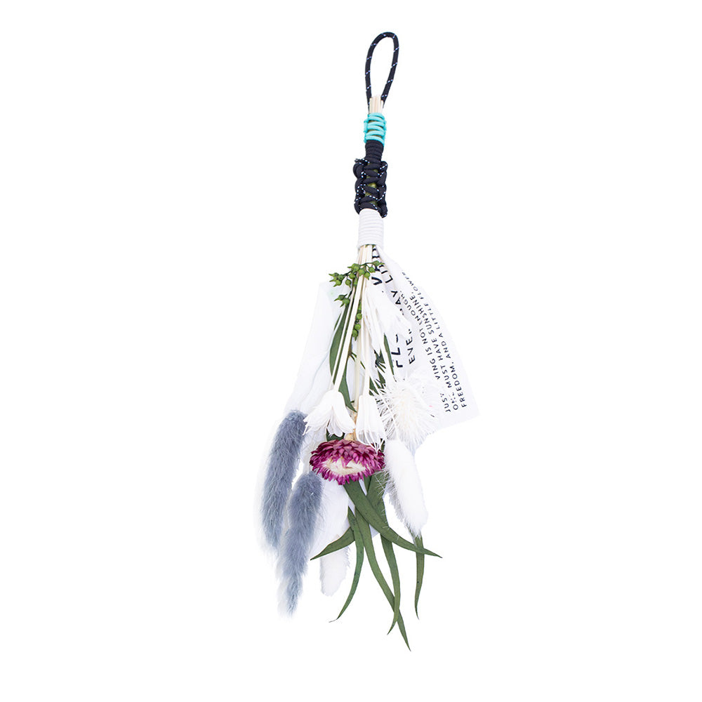 複数のパラコードで組み編まれたスワッグ PFEL BOUQUET
