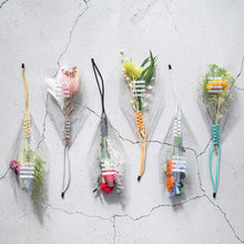 画像をギャラリービューアに読み込む, パラコードで組み編まれたミニブーケ PFEL MINI BOUQUET
