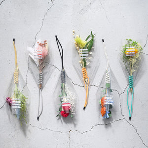 パラコードで組み編まれたミニブーケ PFEL MINI BOUQUET