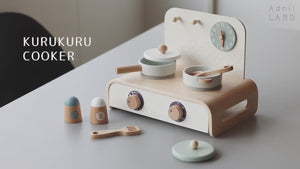 音も動きも楽しい、お子さまの創造力を引き出す木製のキッチンセット KURUKURU COOKER（クルクル クッカー）