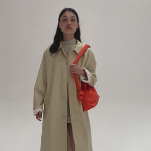 必要な小物がすべて入るので、ちょっとした外出にちょうどいいサイズのバッグ OLEND MiniOna Soft Bag