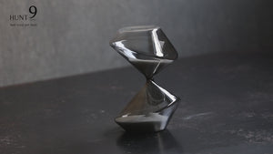 新しい形状と美しさを持つガラス製 砂時計 Benedikt（ベネディクト）