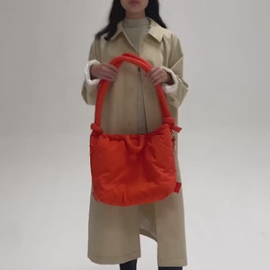 軽量で快適な使い心地 4way仕様のバッグ OLEND Ona Soft Bag