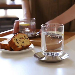 【予約商品】ステンレスのエッジの効いた、モダンなガラスカップ qon cup（クオン カップ）