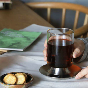 【予約商品】ステンレスのエッジの効いた、モダンなガラスカップ qon cup（クオン カップ）