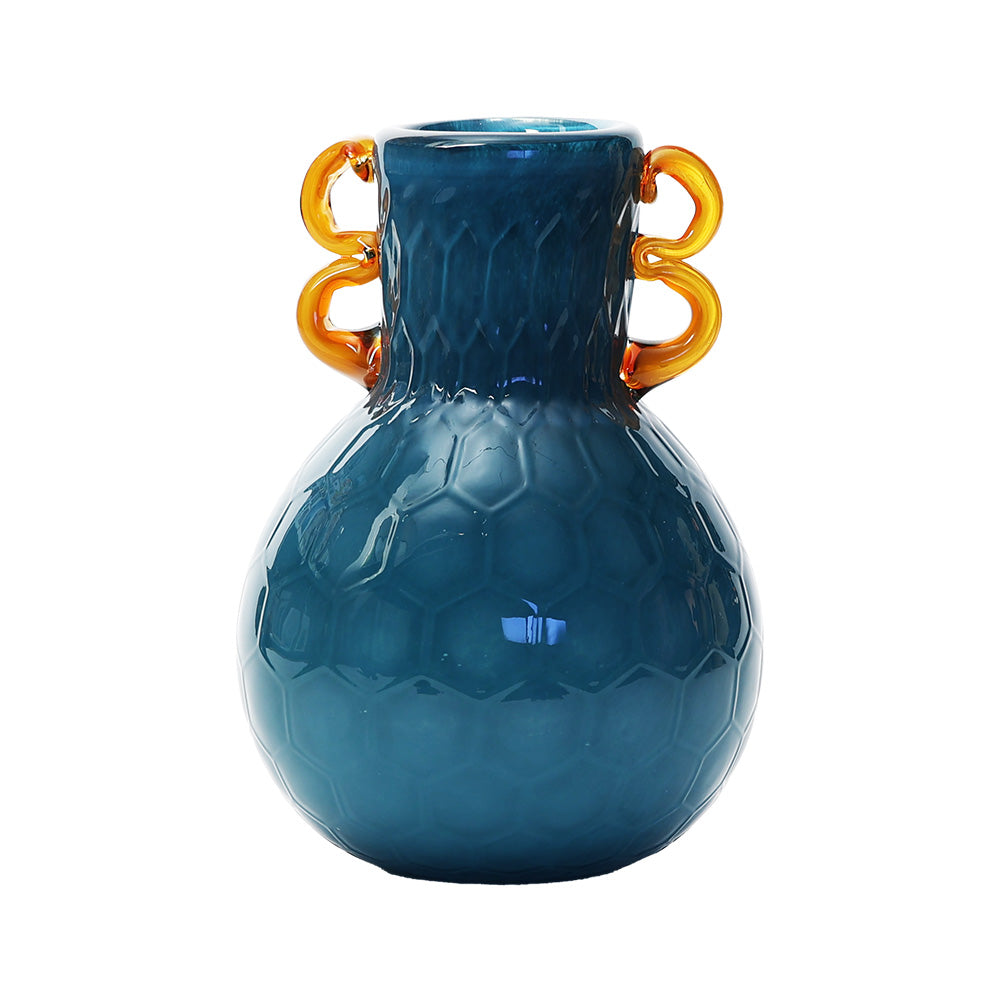 繊細なガラスで仕立てられたフラワーベース Quyen（クエン） – MAG