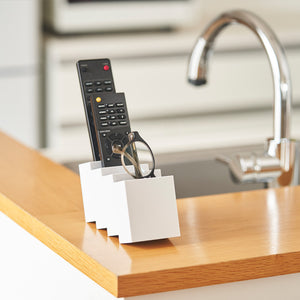 家の中で見失いがちなリモコンの居場所が決まる Remococo（リモココ）