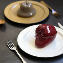 画像をギャラリービューアに読み込む, 壁掛けもできる 溶けたりんごのオブジェ Robben（ロッペン）
