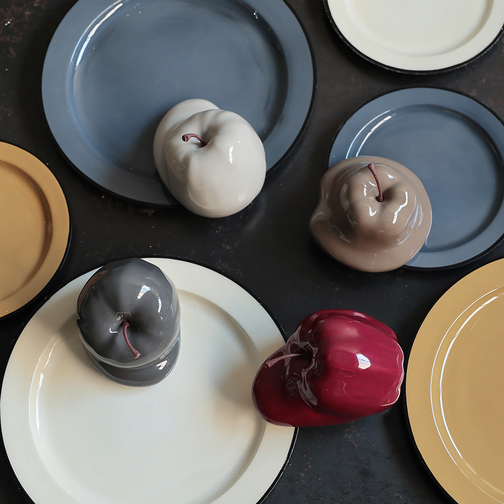 壁掛けもできる 溶けたりんごのオブジェ Robben（ロッペン） – MAG