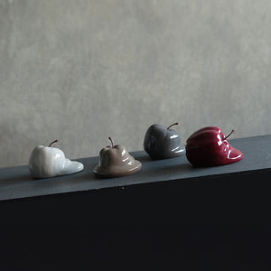壁掛けもできる 溶けたりんごのオブジェ Robben（ロッペン）