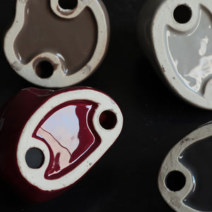 壁掛けもできる 溶けたりんごのオブジェ Robben（ロッペン）