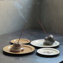 画像をギャラリービューアに読み込む, 壁掛けもできる 溶けたりんごのオブジェ Robben（ロッペン）
