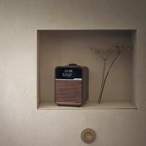 コンパクトなボディから放たれる高音質サウンド Ruarkaudio「R1mk4」Deluxe Bluetooth Radio