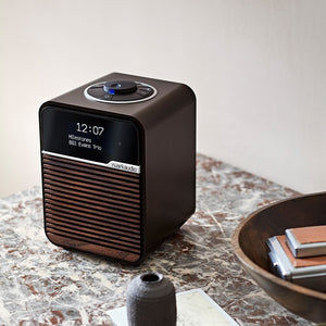 コンパクトなボディから放たれる高音質サウンド Ruarkaudio「R1mk4」Deluxe Bluetooth Radio