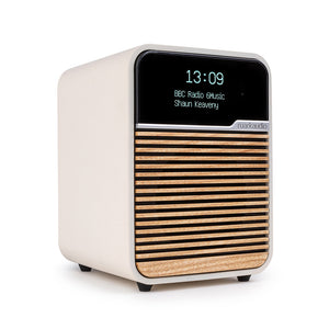 コンパクトなボディから放たれる高音質サウンド Ruarkaudio「R1mk4」Deluxe Bluetooth Radio