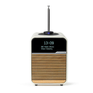 コンパクトなボディから放たれる高音質サウンド Ruarkaudio「R1mk4」Deluxe Bluetooth Radio