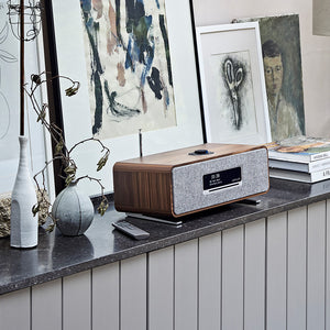 コンパクトさを感じさせない生き生きとした高音質サウンド Ruarkaudio「R3」Compact Music System